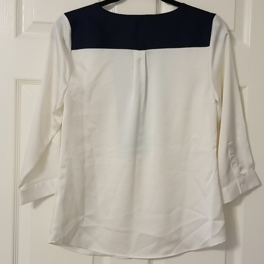 Blouse - Picture 2 of 7